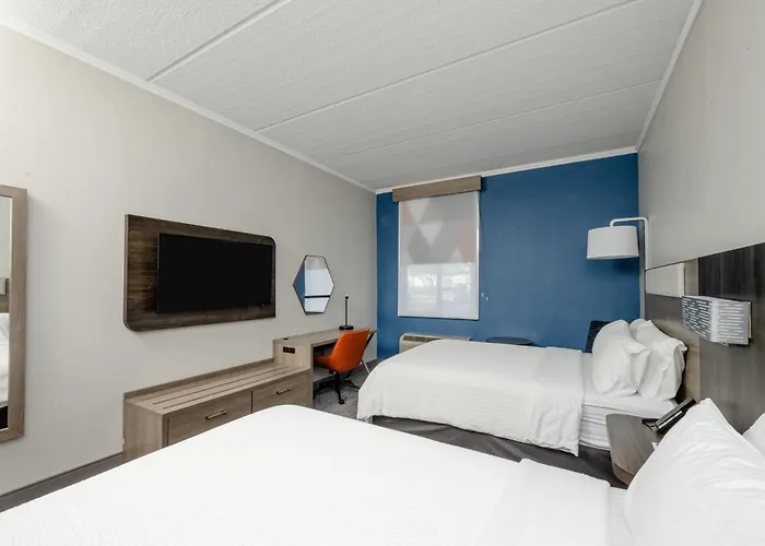 Holiday Inn Express Hotel & Suites Charleston - Northwoods By Ihg