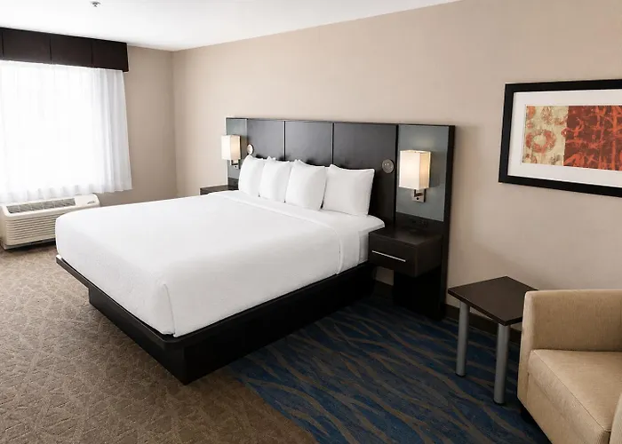 Astoria Hotel & Event Center