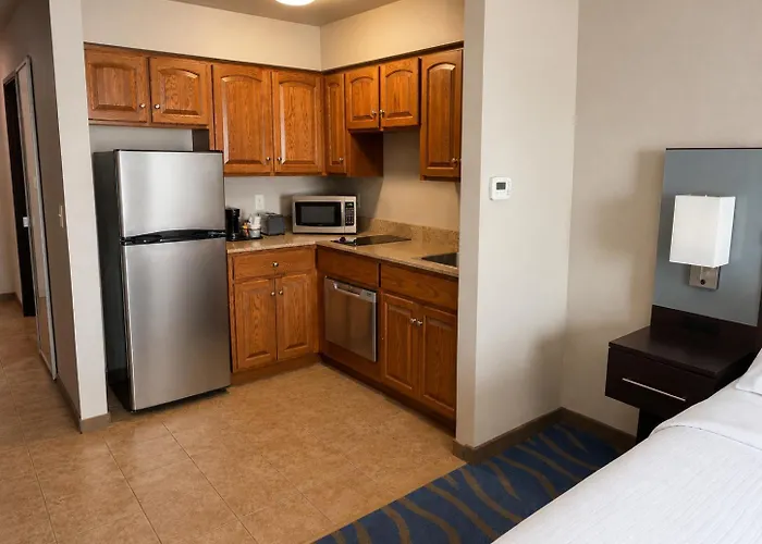 Astoria Hotel & Event Center