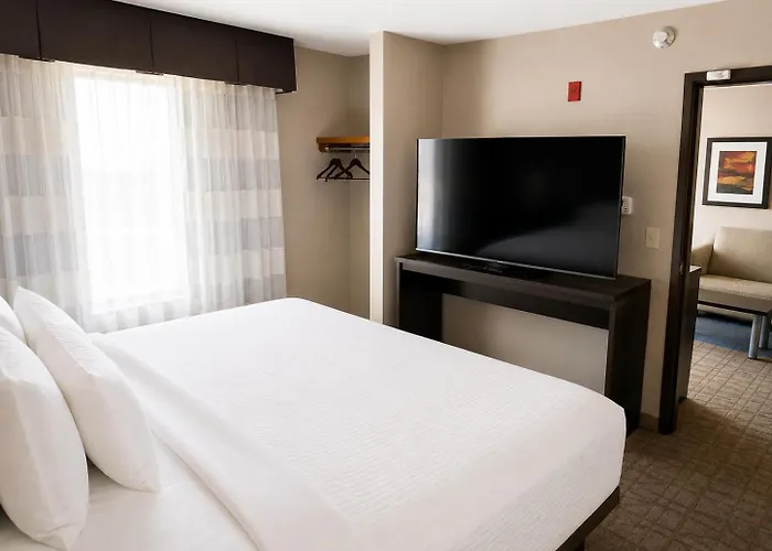 Astoria Hotel & Event Center