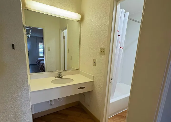 Hotel Baymont By Wyndham San Antonio South Park