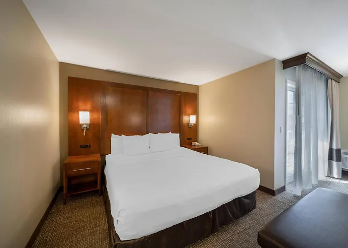 Comfort Suites Red Bluff Near I-5