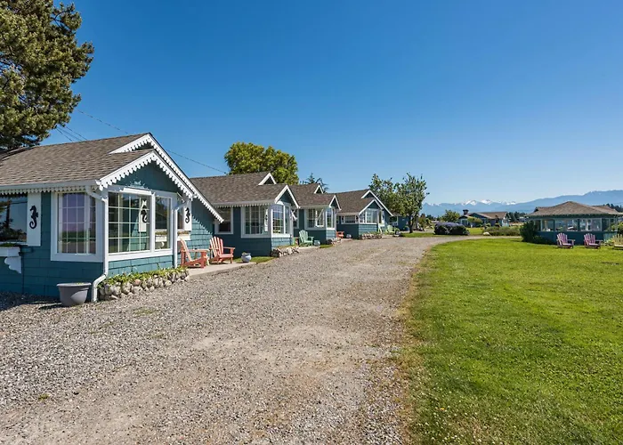 Juan De Fuca Waterfront Hotel & Cottages