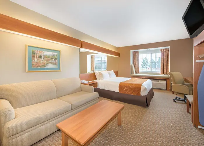 Microtel Inn & Suites