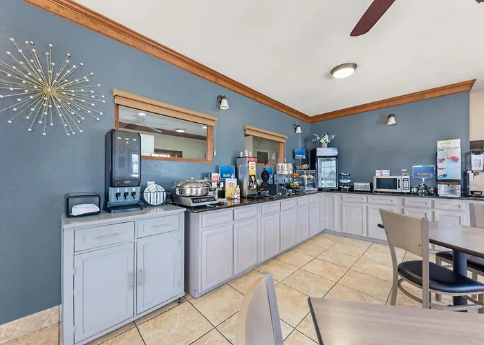 Best Western Regency Inn & Suites