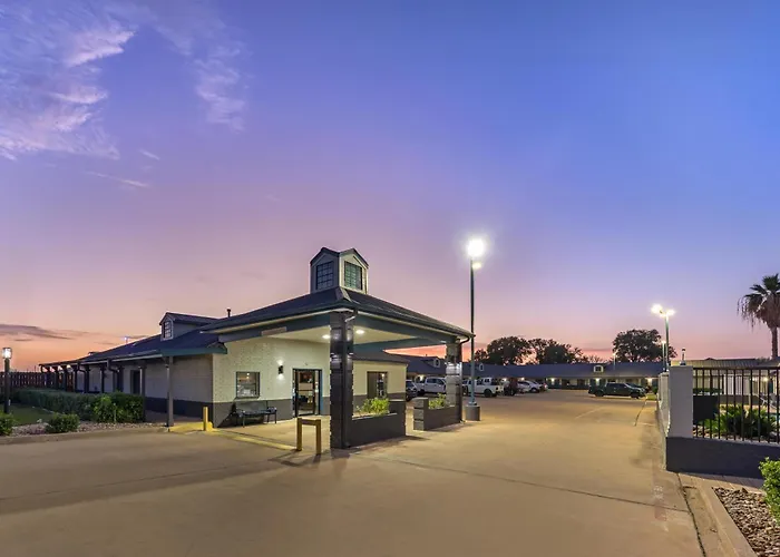 Best Western Regency Inn & Suites