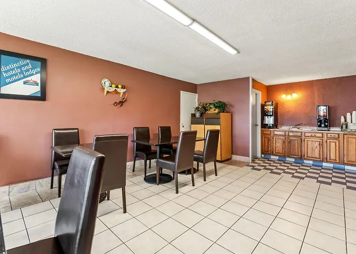 Howard Johnson By Wyndham Albany