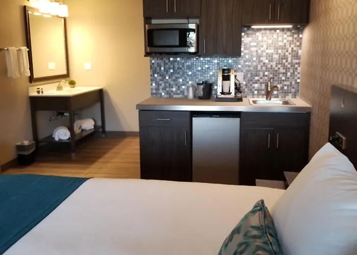The Hotel Y, A Dazzler Select By Wyndham