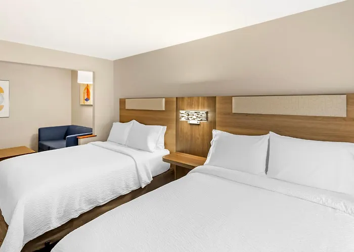 Holiday Inn Express & Suites Douglas By Ihg