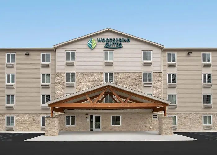 Woodspring Suites Southington
