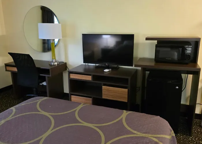 Ashland Inn & Suites
