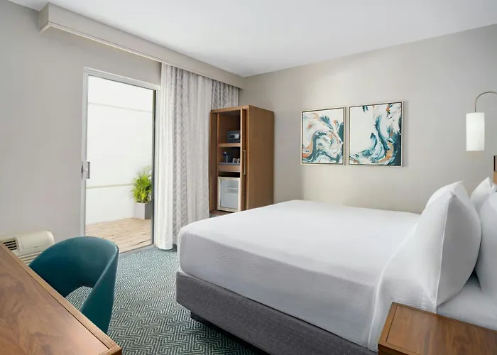 Courtyard By Marriott Orlando Downtown