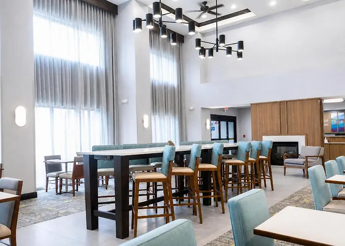 Hampton Inn & Suites Chicago/Saint Charles