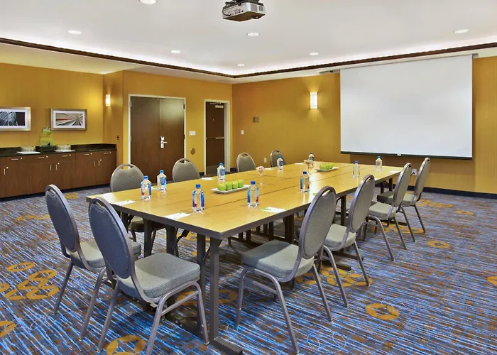 Courtyard By Marriott Madison West / Middleton