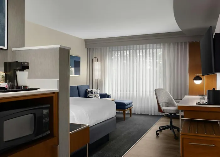 Courtyard By Marriott Columbia