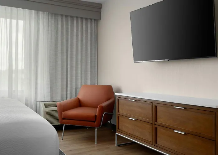 Courtyard By Marriott Columbia