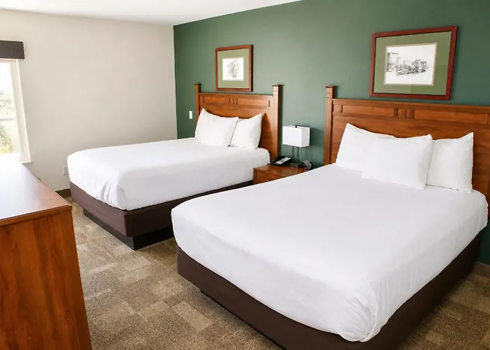 Boothill Inn And Suites