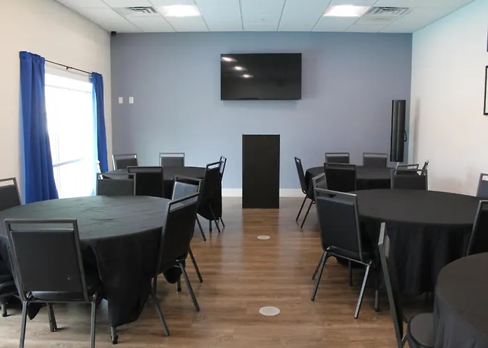 Holiday Inn Express & Suites - San Marcos South By Ihg