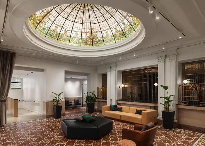 Hotel Savoy Kansas City, Tapestry Collection By Hilton