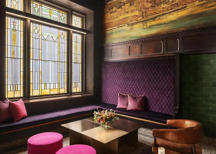 Hotel Savoy Kansas City, Tapestry Collection By Hilton