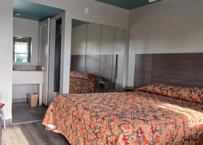 Maxim III Motel