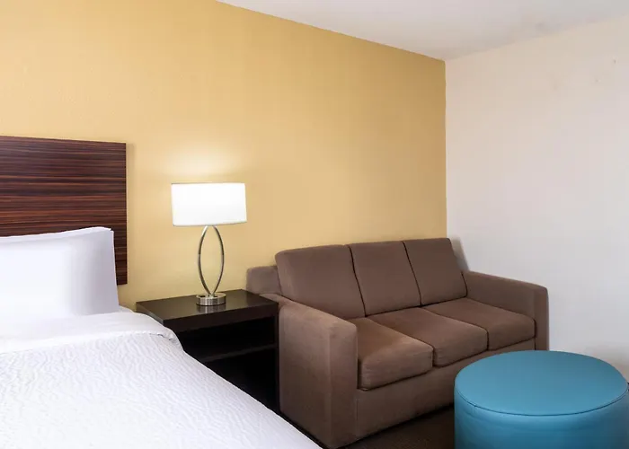 Garner Hotel Clarksville Northeast By Ihg