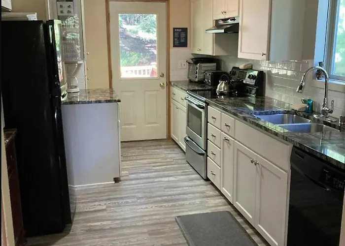 Ridge View Retreat - 3 Bed 2 Bath Vacation Home In Lake Wenatchee