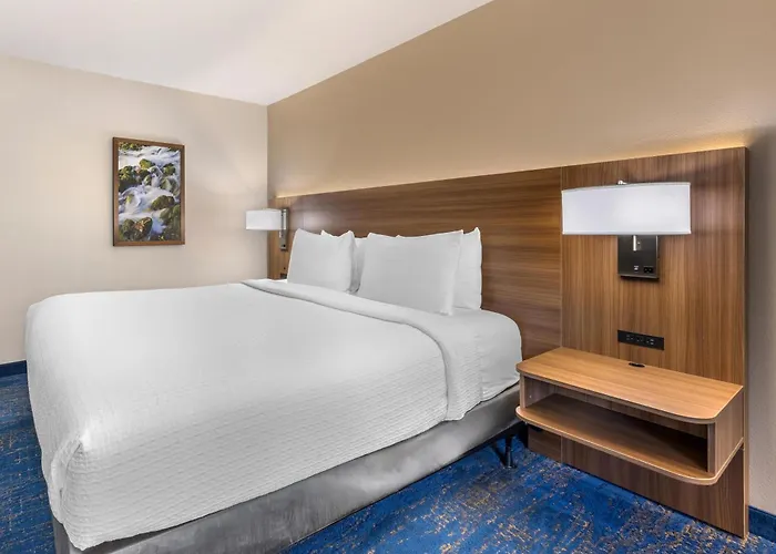 Best Western Plus Portland Airport Hotel & Suites