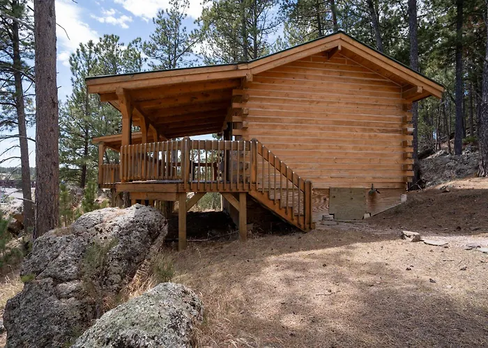 Rock Crest Lodge & Cabins