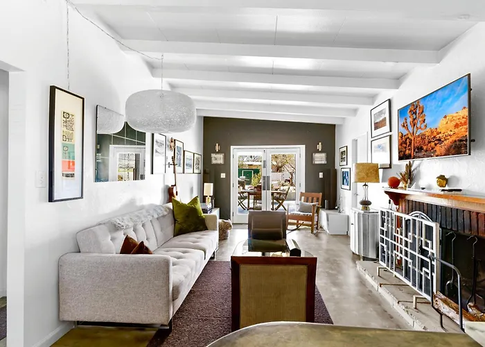 Location, Quiet, Zen, Stars, 1 Bd And Studio