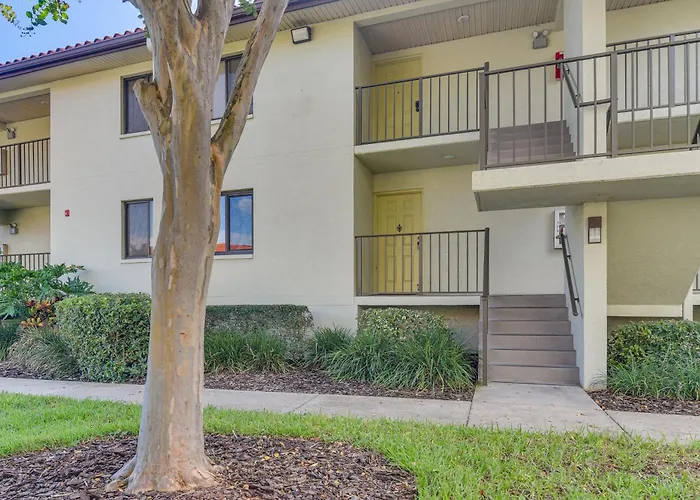 Ocean Views + Pool Access: Tierra Verde Condo!