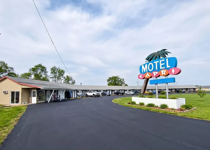 Capri Motel By Oyo Elwood, Wathena