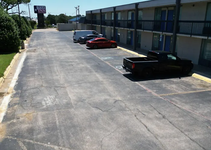 Texas Inn & Suites