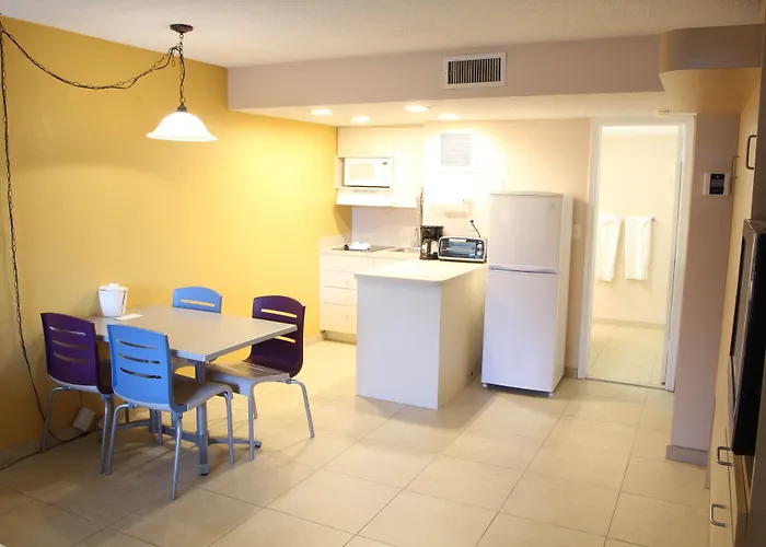 Canada House Pompano Beach