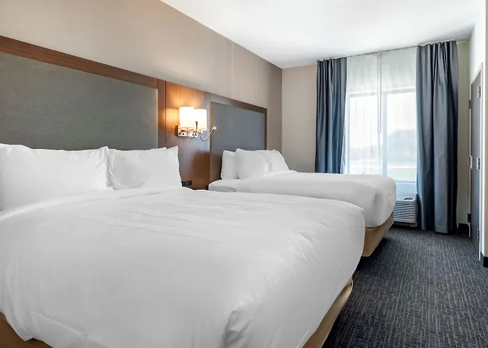Comfort Suites Grandview - Kansas City