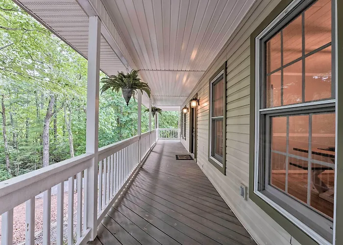 Grand Pisgah Forest Home On Secluded 5 Acres!