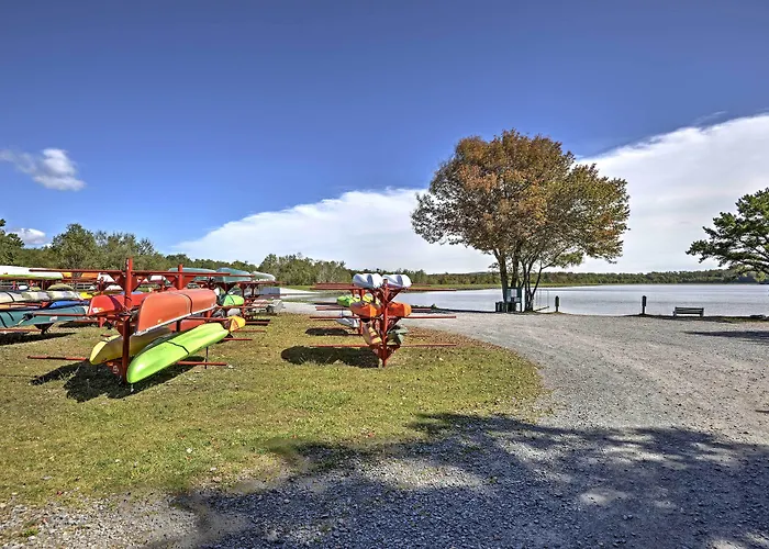 Pocono Retreat: Access To Community Lake & Beach!