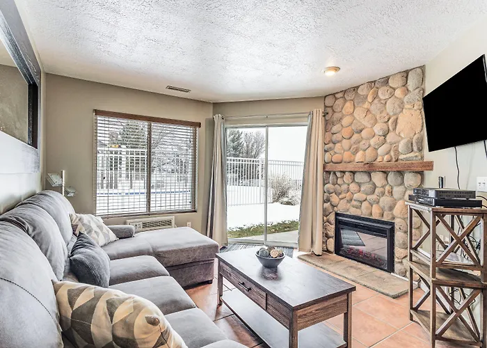 Garden City Condo W/ Pool Access By Bear Lake!