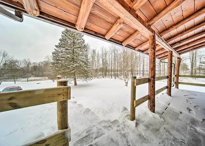 Cambridge Springs Cabin Near French Creek!
