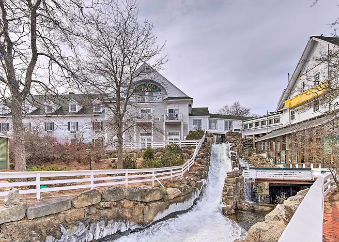 Historic Meredith Home: Walk To Town Center!