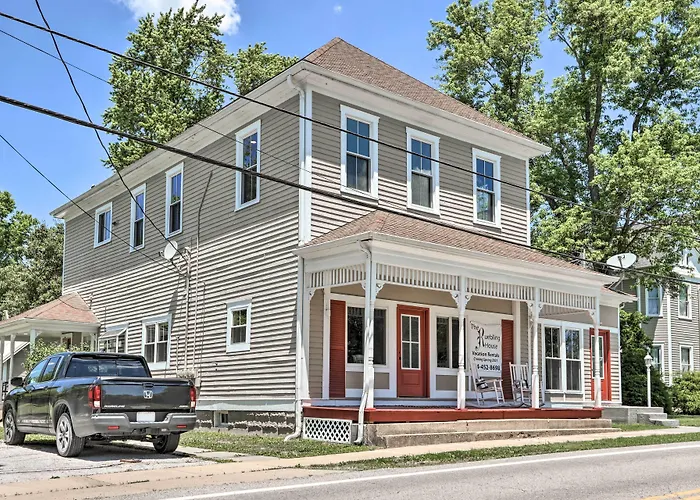 'The Ruebling House': Bright, Modern, & Renovated!