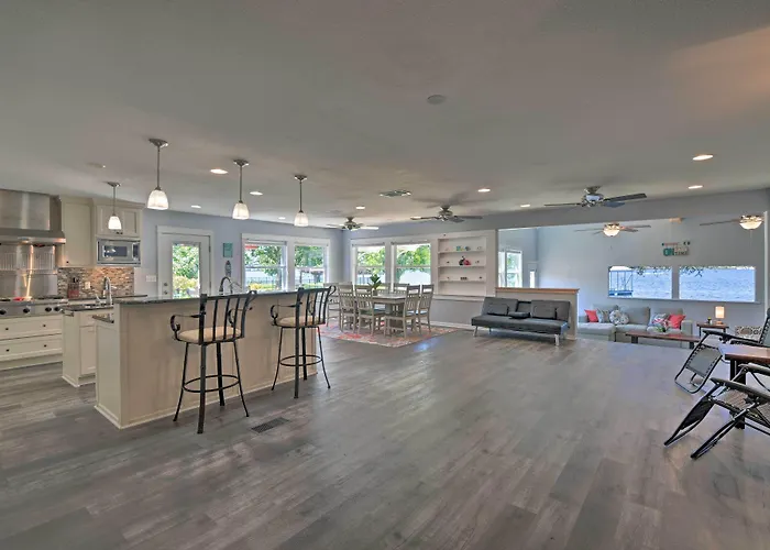 Spacious Granbury Home W/ Lakefront Outdoor Oasis!