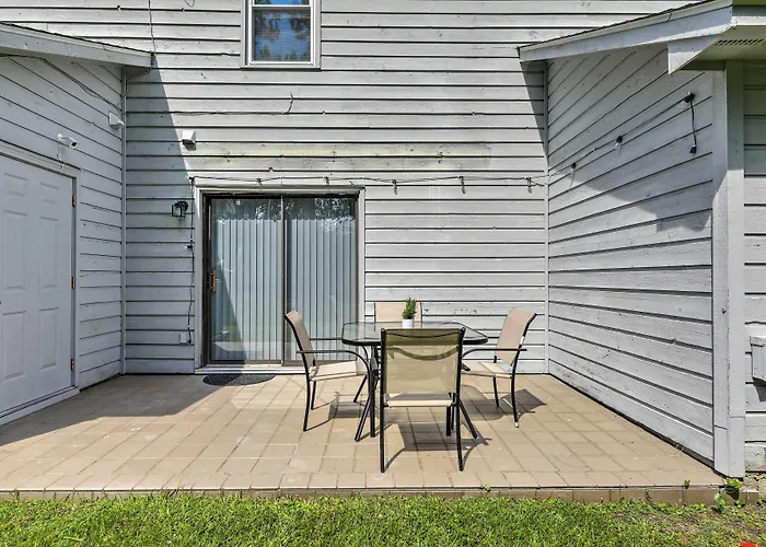 Swansboro Coastal Home < 3 Mi To State Park!