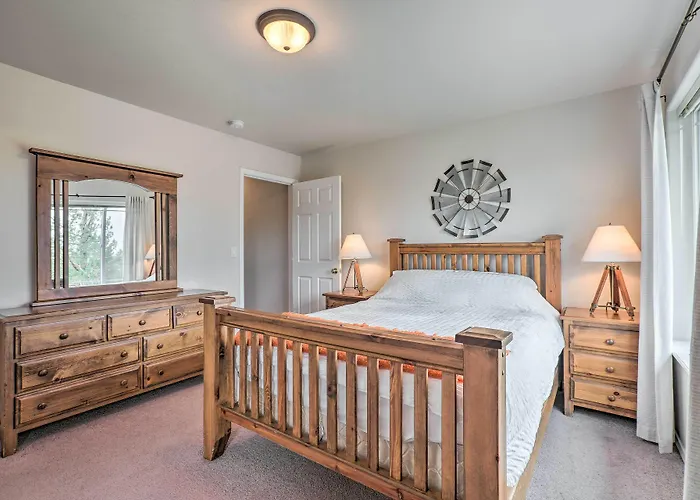 Charming Redmond Townhome W/ Resort Amenities