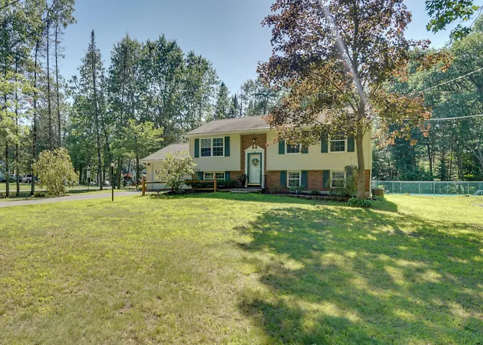 Saratoga Springs Haven W/ Pool + Fire Pit!