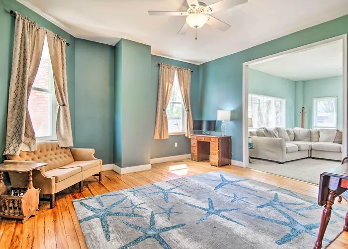 Family-Friendly Cambridge Home W/ Fire Pit!