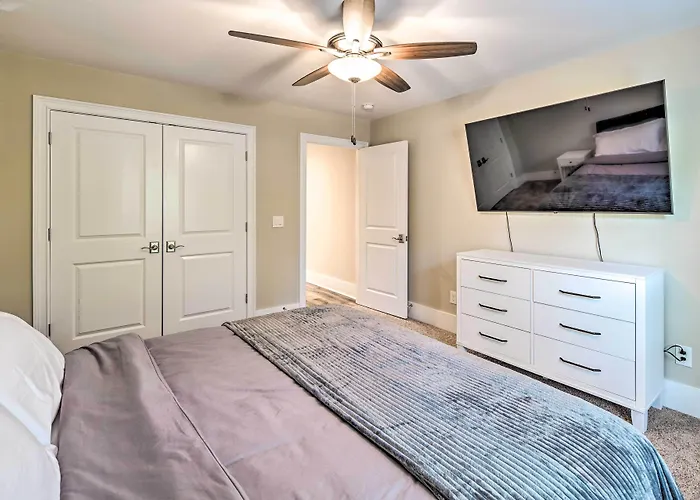 Charming Pawleys Island Home ~ 4 Mi To Beach!