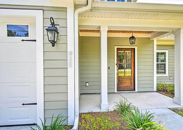 Charming Pawleys Island Home ~ 4 Mi To Beach!