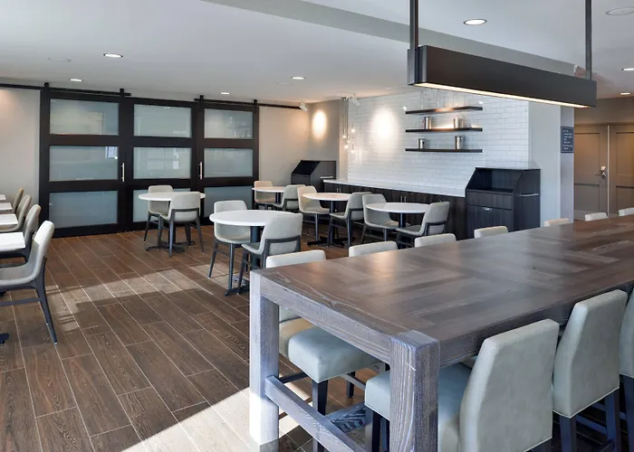 Residence Inn By Marriott Bakersfield West