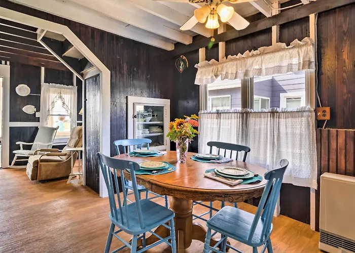 Beachfront Connecticut Retreat W/ Views!